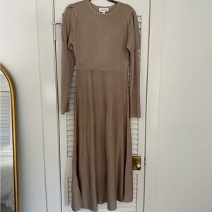 Tuckernuck— POMANDER PLACE Tan Brielle Sweater Dress. Size M.